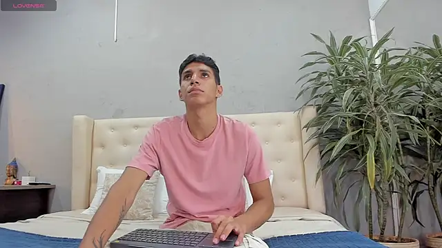 kieran derek online show from October 2025 03:29:01 AM