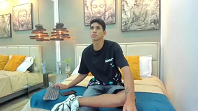 kieran derek online show from November 2025 03:06:02 AM