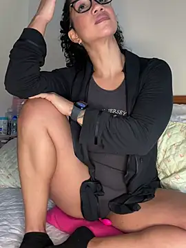 soli-lov online show from January 2025 04:34:01 PM