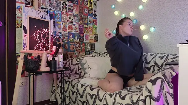 LittleLeen online show from February 2025 06:48:01 PM