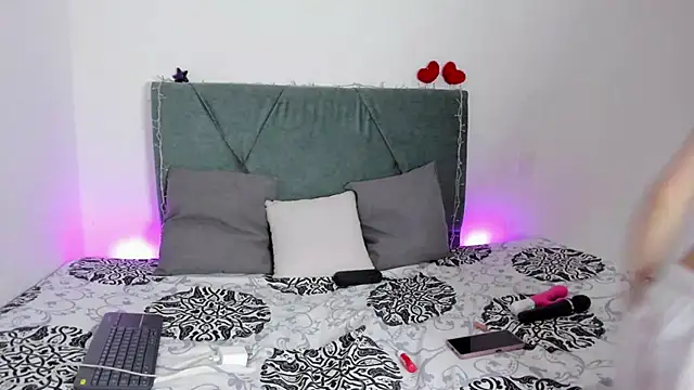 Gabby and Alice online show from January 2025 09:25:01 PM