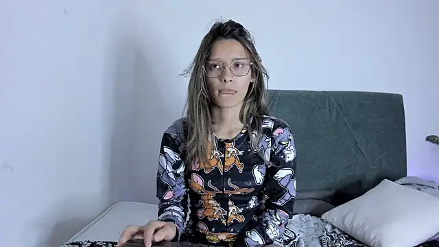 Gabby and Alice online show from February 2025 05:29:02 AM