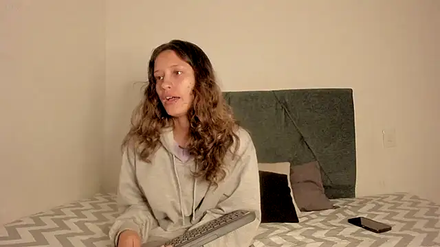 Gabby and Alice online show from October 2025 07:21:02 PM