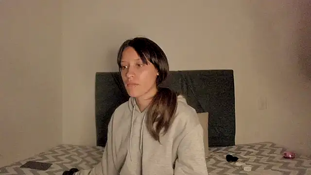 Gabby and Alice online show from November 2025 10:51:01 PM