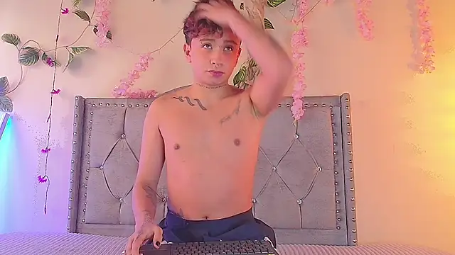 daimond 01 online show from November 2025 07:01:02 PM