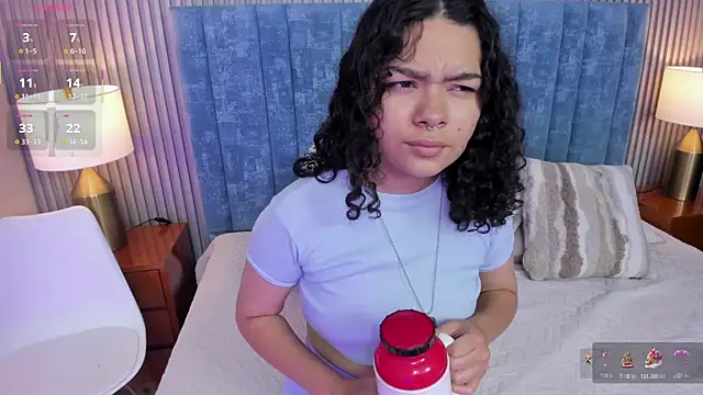 pretty sunlight  online show from December 2025 01:34:01 AM