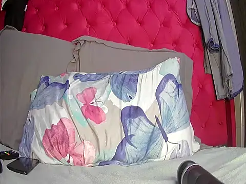 TheSweetBerry online show from February 2025 10:27:02 AM