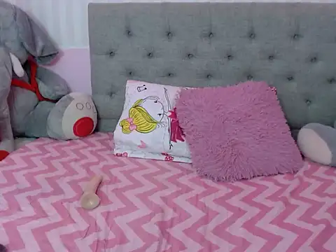 madisson smalltits online show from February 2025 10:20:02 PM