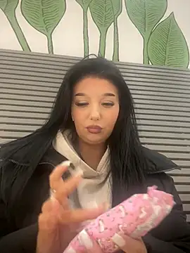 Tisha Busty online show from February 2025 02:00:01 PM