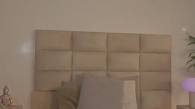 emma brooks1 online show from February 2026 09:18:01 PM