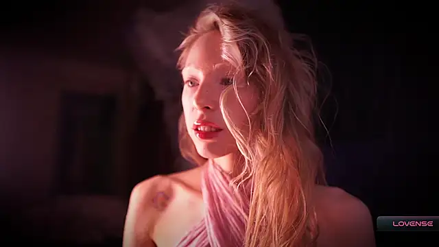  Phantom thread  online show from November 2025 01:11:01 PM