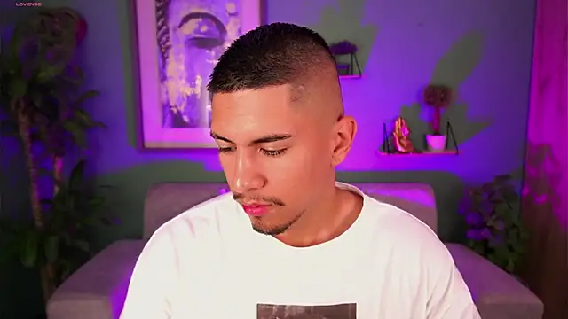 Aaronfox x online show from March 2025 09:28:01 AM