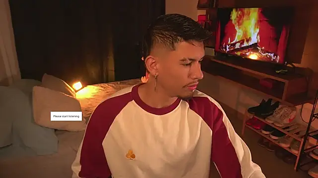 Snapshot of Aaronfox_x chatting on June 2026 11:48:01 AM Aaronfox x online show from June 2026 11:48:01 AM