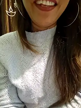 Snapshot of MIss-Naina chatting on January 2025 02:55:02 PM MIss-Naina online show from January 2025 02:55:02 PM