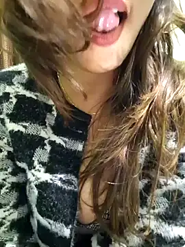 Snapshot of MIss-Naina chatting on January 2025 05:21:02 AM MIss-Naina online show from January 2025 05:21:02 AM