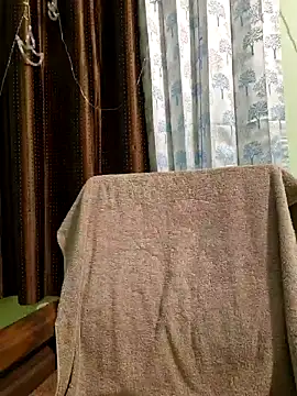 Snapshot of MIss-Naina chatting on January 2025 01:08:01 AM MIss-Naina online show from January 2025 01:08:01 AM