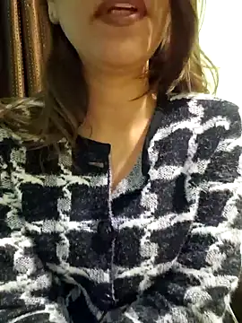 Snapshot of MIss-Naina chatting on February 2025 01:22:01 AM MIss-Naina online show from February 2025 01:22:01 AM