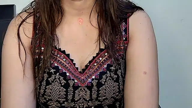 Snapshot of MIss-Naina chatting on November 2025 08:05:02 AM MIss-Naina online show from November 2025 08:05:02 AM