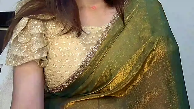 Snapshot of MIss-Naina chatting on November 2025 06:24:02 AM MIss-Naina online show from November 2025 06:24:02 AM