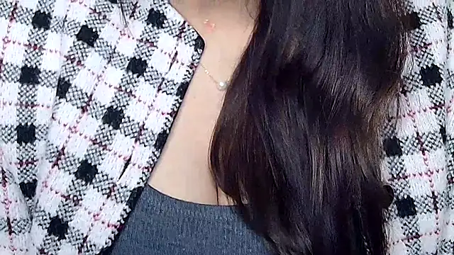 Snapshot of MIss-Naina chatting on December 2025 07:43:01 PM MIss-Naina online show from December 2025 07:43:01 PM