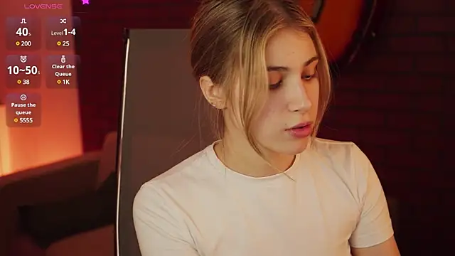 EllieCutes online show from March 2025 08:29:02 AM