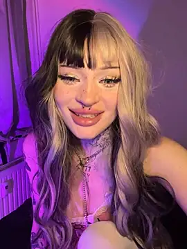 Snapshot of madelinexx chatting on September 2025 06:22:02 PM madelinexx online show from September 2025 06:22:02 PM