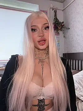 madelinexx online show from June 2026 11:01:02 AM