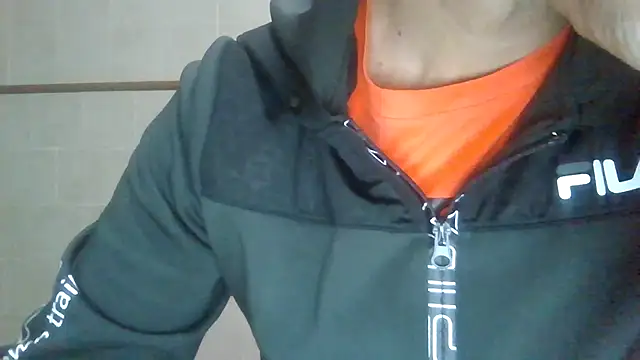 Brau2203 online show from May 2026 01:28:02 PM