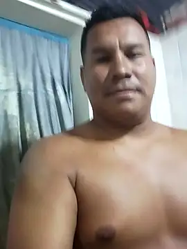 OsvelDavid08 online show from May 2026 01:11:01 AM