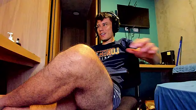 Huge latin cock online show from June 2026 02:53:01 AM