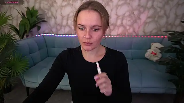 MaribelRiverr  online show from October 2025 05:52:01 AM