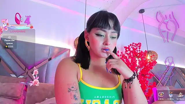 KimVelezz online show from September 2025 07:02:02 PM