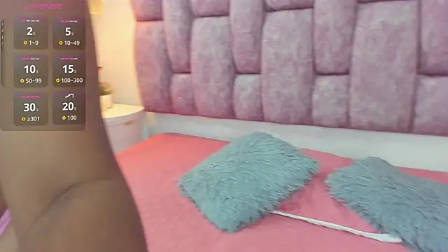 britanny-collyns online show from September 2025 07:35:01 PM