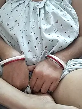 Snapshot of miss-Riy chatting on December 2025 04:57:02 PM miss-Riy online show from December 2025 04:57:02 PM