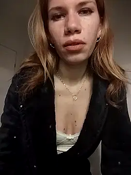 EvaRush online show from October 2025 05:22:02 PM