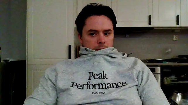 Snapshot of aleksergira chatting on December 2024 12:12:02 AM aleksergira online show from December 2024 12:12:02 AM