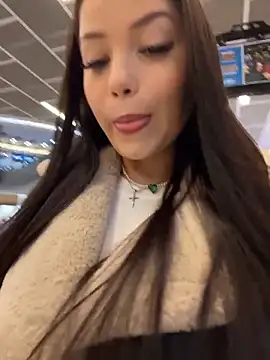 Chloe  Moon online show from December 2025 01:09:02 PM