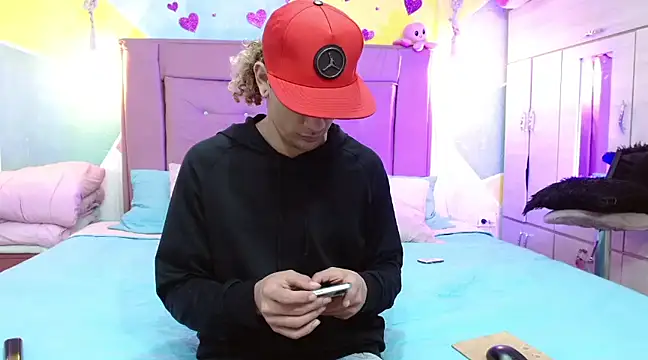 tylor boy online show from March 2025 04:20:02 AM