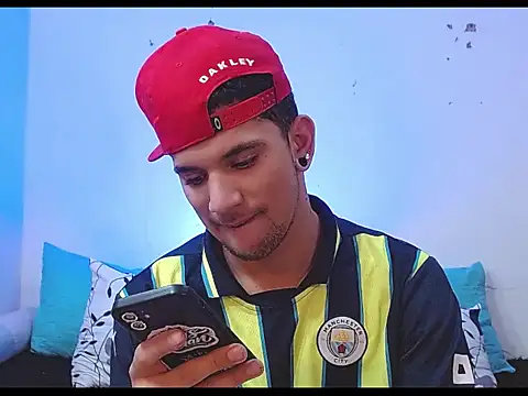 tylor boy online show from April 2026 03:40:02 AM