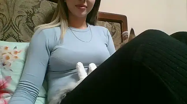 Emma 99 online show from February 2025 04:46:01 PM