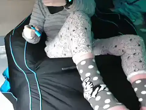 LaRa forU online show from December 2024 10:56:02 PM