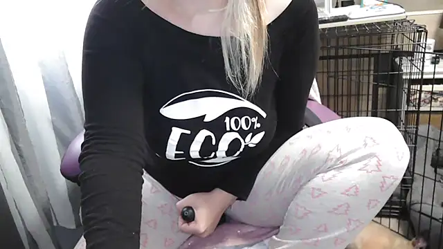 LaRa forU online show from February 2025 03:52:01 PM