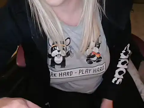 LaRa forU online show from March 2025 04:09:01 PM