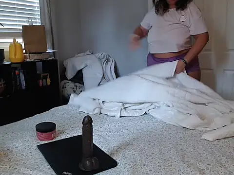 LauLauPAWG online show from October 2025 04:20:02 PM