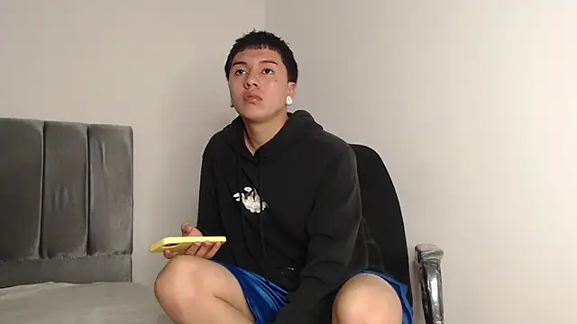 alex-lover online show from October 2025 01:41:02 AM