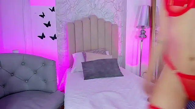 Snapshot of PollyGrey_ chatting on February 2025 03:44:01 AM PollyGrey online show from February 2025 03:44:01 AM