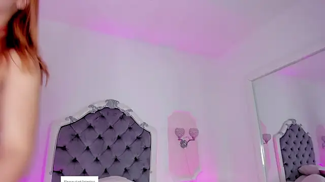 Snapshot of PollyGrey_ chatting on February 2025 01:14:02 AM PollyGrey online show from February 2025 01:14:02 AM