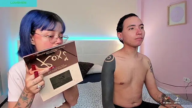 Snapshot of MARCUS_AND_HIKARY chatting on December 2024 08:00:02 PM MARCUS AND HIKARY online show from December 2024 08:00:02 PM