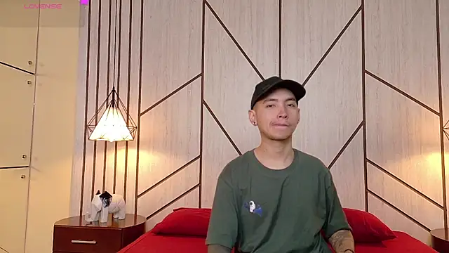 Snapshot of MARCUS_AND_HIKARY chatting on February 2025 01:06:01 PM MARCUS AND HIKARY online show from February 2025 01:06:01 PM