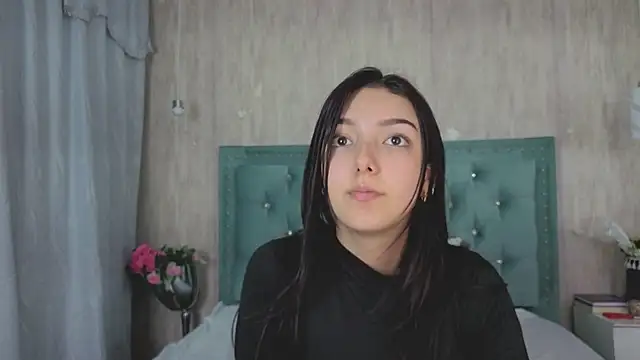 Marcelaa fox online show from September 2025 07:58:01 PM